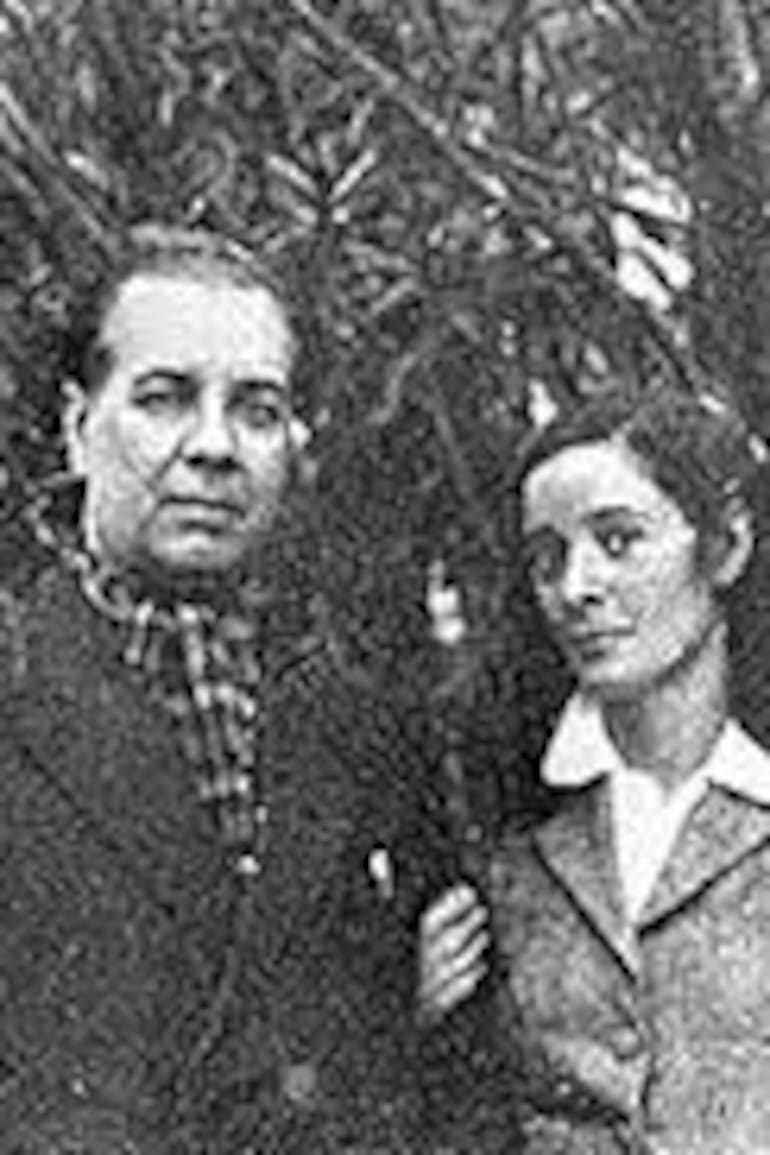 Jorge Luis Borges y Estela Canto en el Jardín Zoológico, en 1945