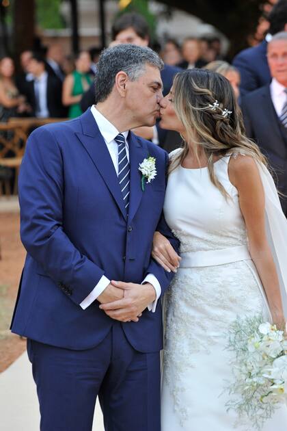 Jorge Macri eligió “un traje de corte italiano en azul noche”