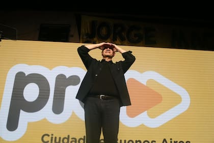 Jorge Macri estrenó un nuevo logo de Pro en su último acto, otra apuesta del asesor español