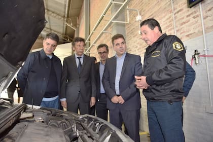 Jorge Macri, Gustavo Posse y Ritondo, en la nueva planta verificadora de San Isidro