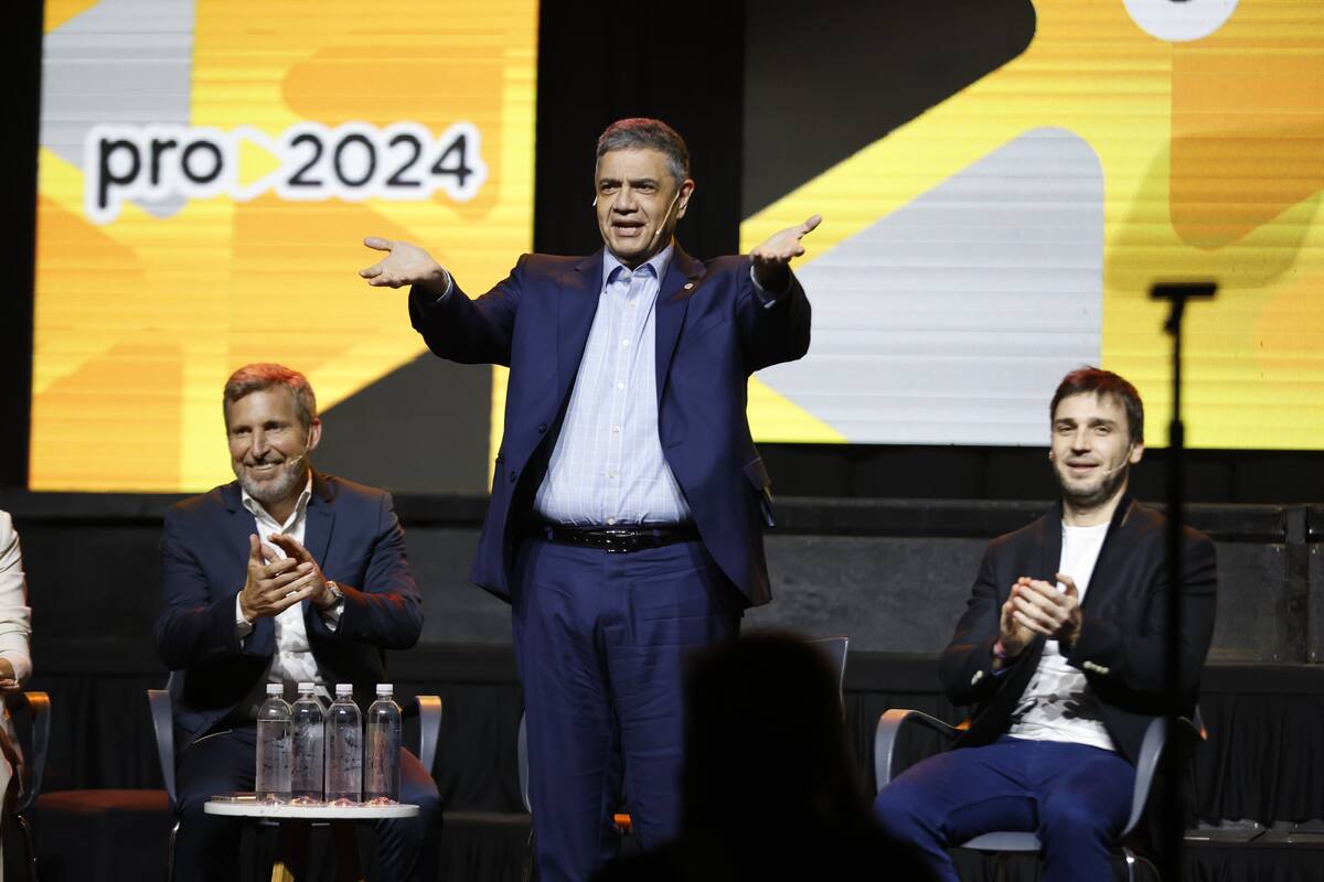 Jorge Macri habla esta tarde en el acto de Pro, acompañado de Rogelio Frigerio e Ignacio Torres