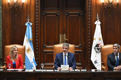Jorge Macri junto a Clara Muzzio y Matías López