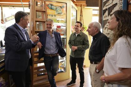 Jorge Macri junto al candidato a diputado nacional de la alianza LLA-PRO Fernando De Andreis
