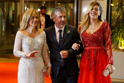 Jorge Messi junto a su familia en el casamiento de su hijo en 2017 (Photo by Gabriel Rossi/LatinContent via Getty Images)