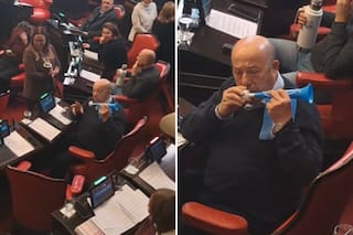 Un senador bonaerense hizo sonar una vuvuzela en la primera sesión del año en ese recinto