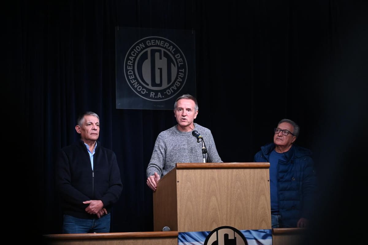 Jorge Sola encabezó una conferencia de prensa tras la reunión de la CGT