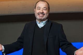Jorge Suárez, entre el Papá Noel finlandés y Adolfo Rodríguez Sáa