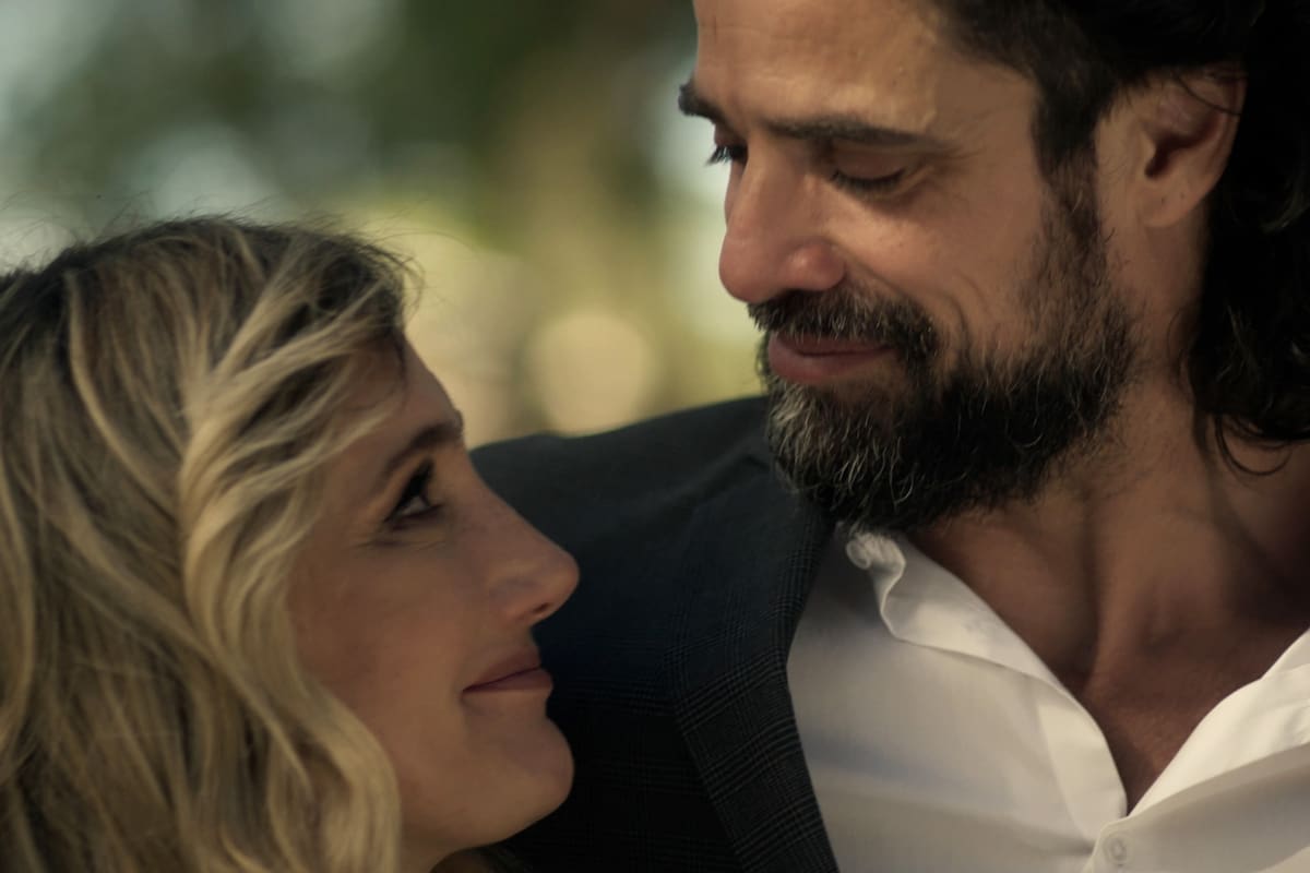 Jorgelina Aruzzi junto a su pareja en la ficción, Luciano Castro