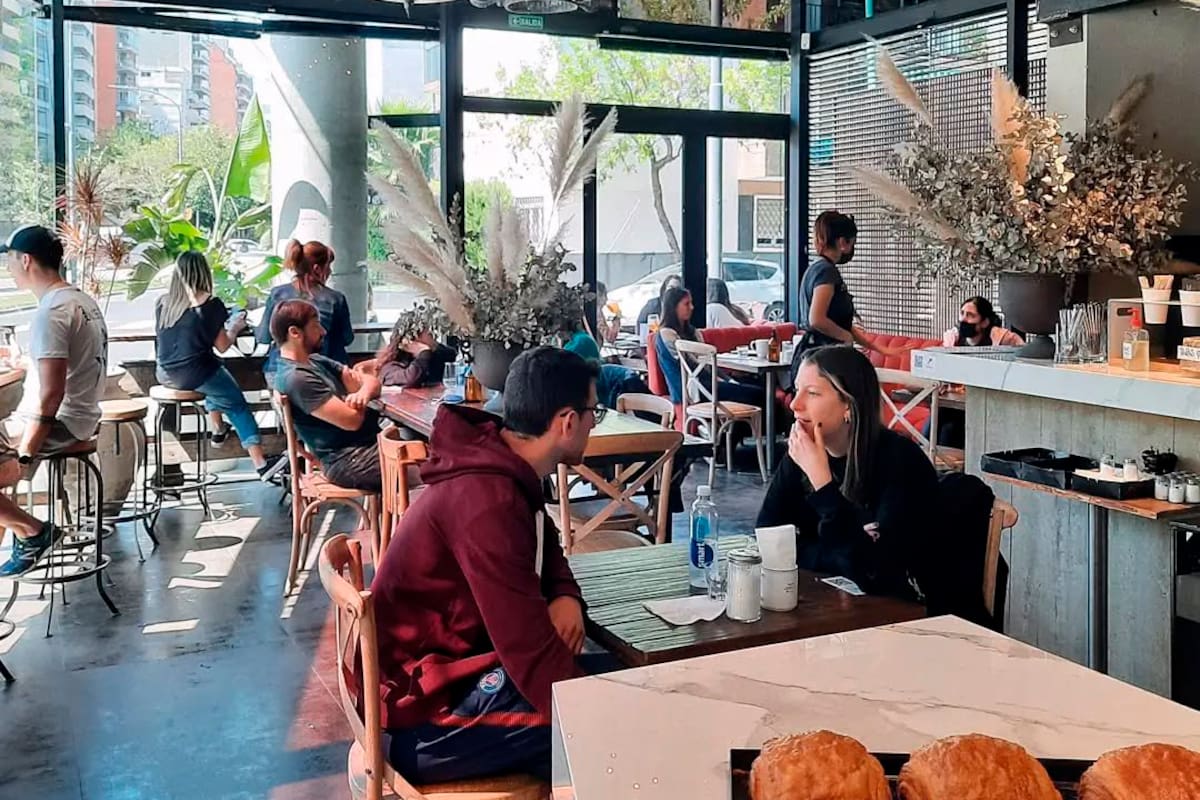 Jornal: para disfrutar de buena panadería artesanal en un salón moderno y de techos altos, sobre García del Río