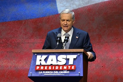 José Antonio Kast, del Partido Republicano, pronuncia un discurso mientras celebra los resultados de la segunda vuelta presidencial en Santiago, el 14 de diciembre de 2025