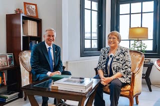 Kast se reunió con la expresidenta, pero mantiene el misterio sobre su candidato para la ONU