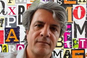 José Benegas es abogado, periodista y escritor, y vive en los Estados Unidos desde hace 13 años