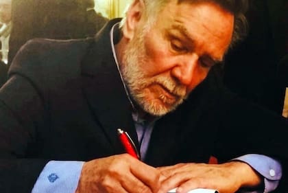 "Hay que saber qué hay de verdad y qué hay de mentira en esta desgracia de la violencia política de los años 70", señala José D'Angelo