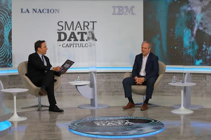 José del Rio, de LA NACION, con Roberto Alexander, de IBM Argentina