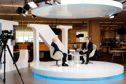 José del Rio entrevista a Jorge Fernández Díaz en la redacción de LA NACION