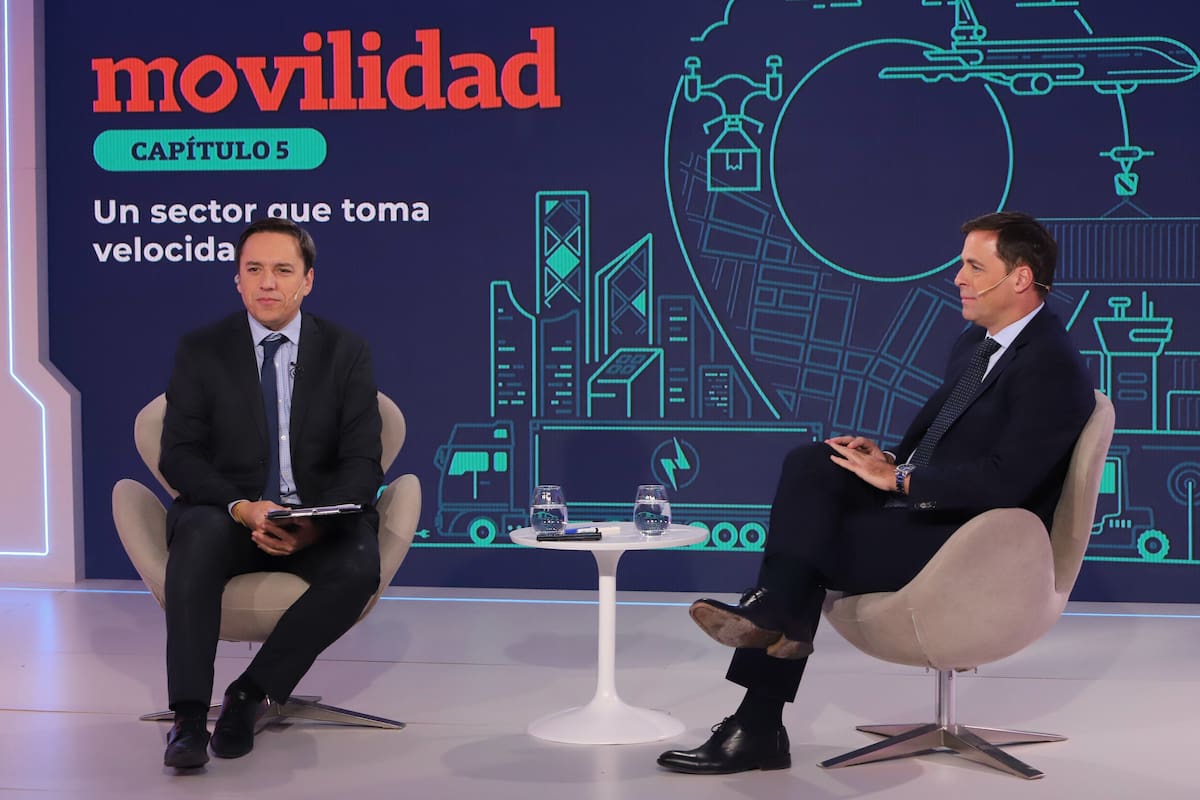 José del Río (LA NACION) y Martín Zuppi (Stellantis Argentina), en el mano a mano que abrió el summit