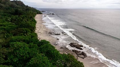 José Flores vive en la península de Nicoya, una de las zonas azules reconocidas por su longevidad (Foto: iStock)