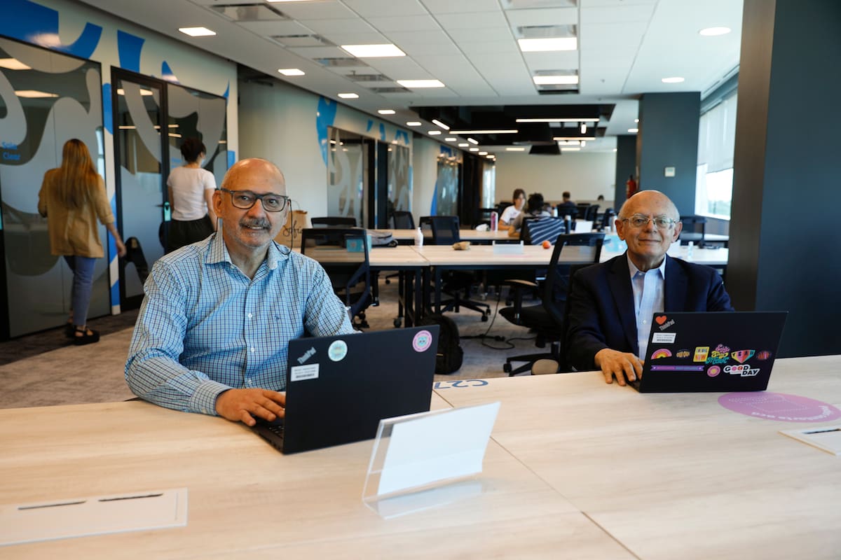 José Luis Chávez y Rodolfo Mercado en las oficinas de Unilever