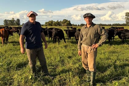 José Luis Cosentino, actual responsable de la empresa, y su hijo Francisco