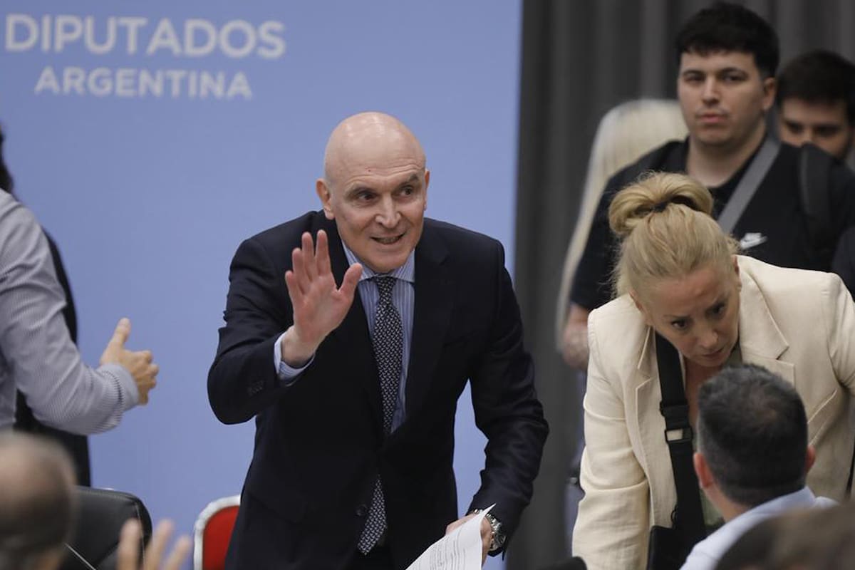 José Luis Espert enfrenta pedidos de remoción por sus presuntos vínculos con el narcotráfico