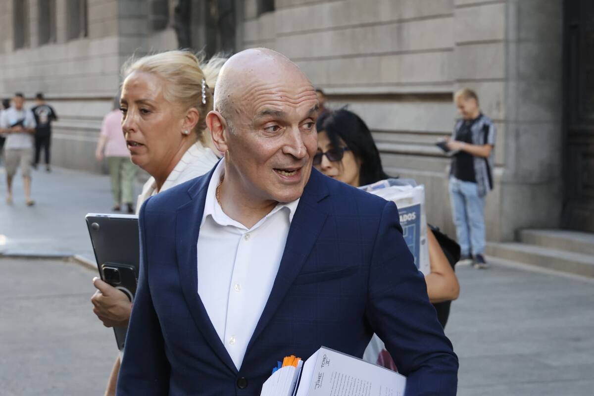 José Luis Espert sale de Diputados
