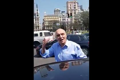 José Luis Espert se bajó del auto y les gritó a los manifestantes