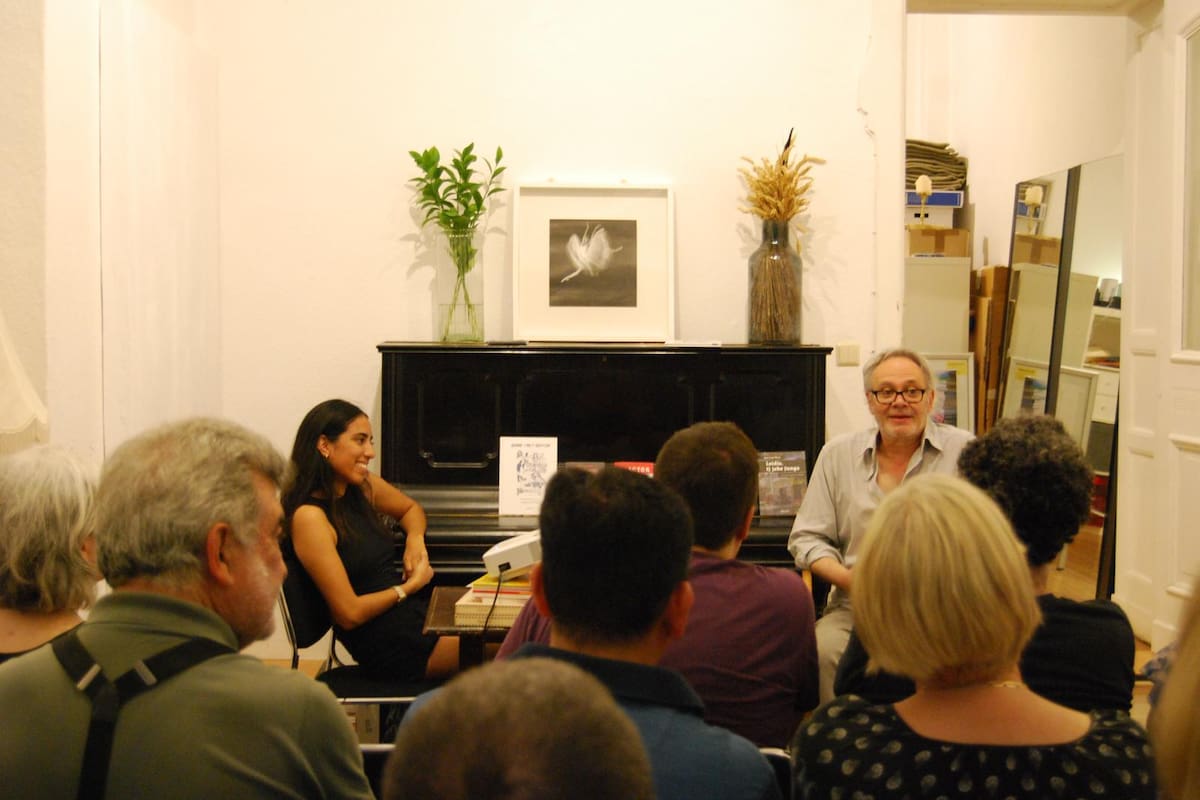 José Luis "Pepe" Pizzi en el Salón Berlinés, el centro literario que maneja en el pintoresco barrio de Schöneberg, en Berlín