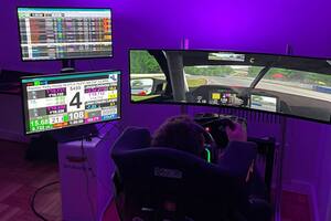 Un fanático de los videojuegos pasó del simulador a la pista real y ya es un campeón increíble