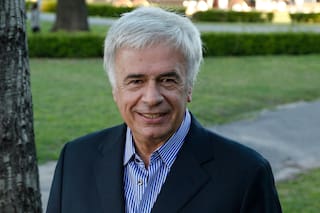 Massa, Negri y Aguad entre otros dirigentes despiden a De la Sota