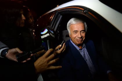 José Manuel De la Sota, cuando llegó al lugar de la cena con gobernadores peronistas