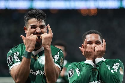 José Manuel López se mantiene como alternativa en ataque y gana terreno para ser el tercer nueve en el Mundial