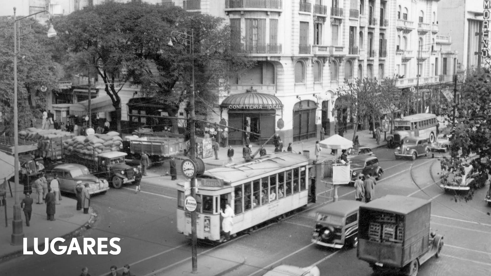 José María Moreno y Rivadavia, barrio de Caballito, Buenos Aires, 1947.