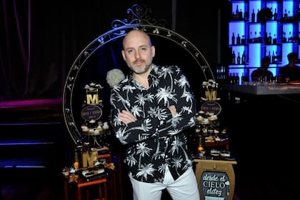 José María Muscari conducirá con Stefanía Roitman Editando tele, en la Televisión Pública