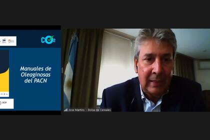 José Martins, presidente de la Bolsa de Cereales de Buenos Aires, durante la presentación de los manuales sectoriales de Cálculo del Balance de Carbono y de Buenas Prácticas Ambientales