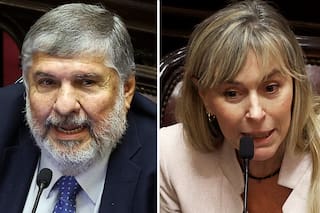Dos senadores peronistas declararon su fastidio con la pelea entre Axel Kicillof y Máximo Kirchner