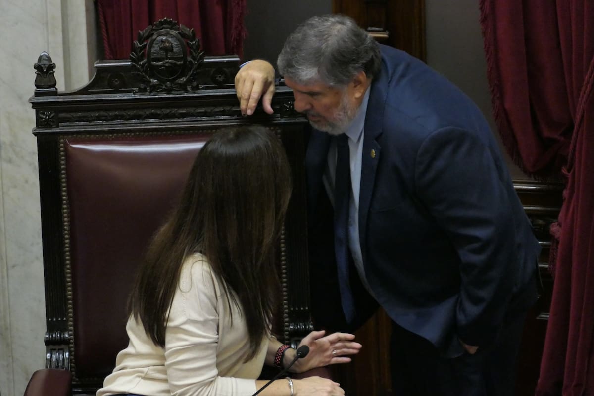 José Mayans y Victoria Villarruel