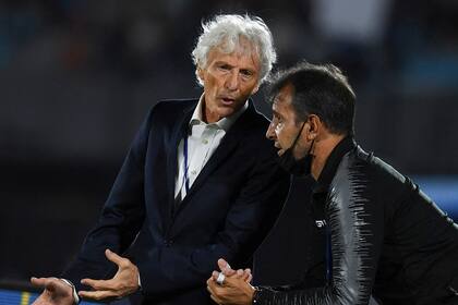 José Pekerman ganó cinco partidos como entrenador de Venezuela, la mayoría en amistosos; en la imagen, con Fernando Batista, uno de sus colaboradores