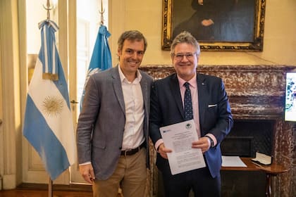 José Sánchez Sorondo, secretario de Gobierno del Municipio de San Isidro, y Ernesto Fernández Polcuch, director de la Oficina Regional de UNESCO Montevideo