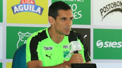 José Sand en conferencia de prensa