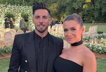 José Sosa y Camila Homs disfrutan de su relación y no dudan en compartir su amor en las redes