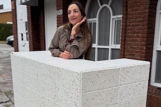 Recicló más de 15 toneladas de residuos de las playas de Mar del Plata y con eso armó un emprendimiento exitoso