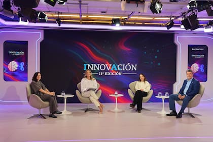 Josefina Schaer (Despegar), Carla Quiroga (LA NACION), María García Alai (Unilever) y Andrés Carfagna (General Motors)