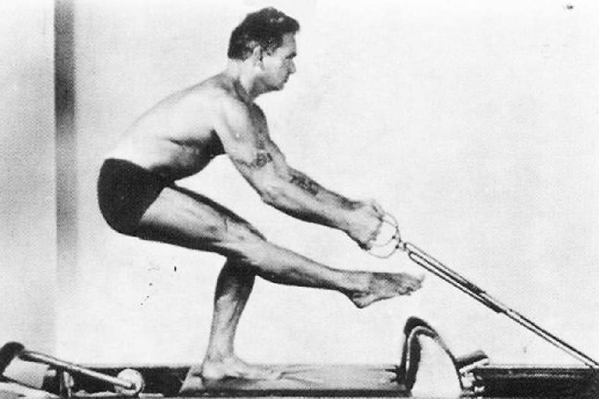 Joseph Pilates, criador do método de treinamento: “Hábitos errados diários são responsáveis pela maioria dos males”