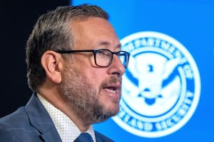 Joseph Edlow: “El asilo se ha usado indebidamente para dilatar procesos y tener permiso de trabajo”