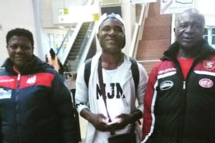 Joseph Minala y su familia, en 2017