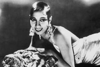 La bailarina de cabaret que se convirtió en una diva internacional con una misión secreta