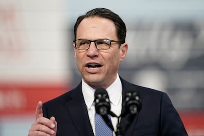 Josh Shapiro dijo que planea "ignorar el ruido" de los llamados a su candidatura en 2028 (AP Foto/Matt Rourke, Archivo)