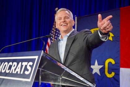 Josh Stein es el nuevo gobernador de Carolina del Norte