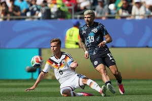 Alemania domina en el comienzo y los paraguayos se repliegan en su campo