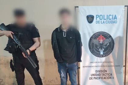 Joven de 19 años capturado por la Policía tras un violento asalto en Parque Patricios.